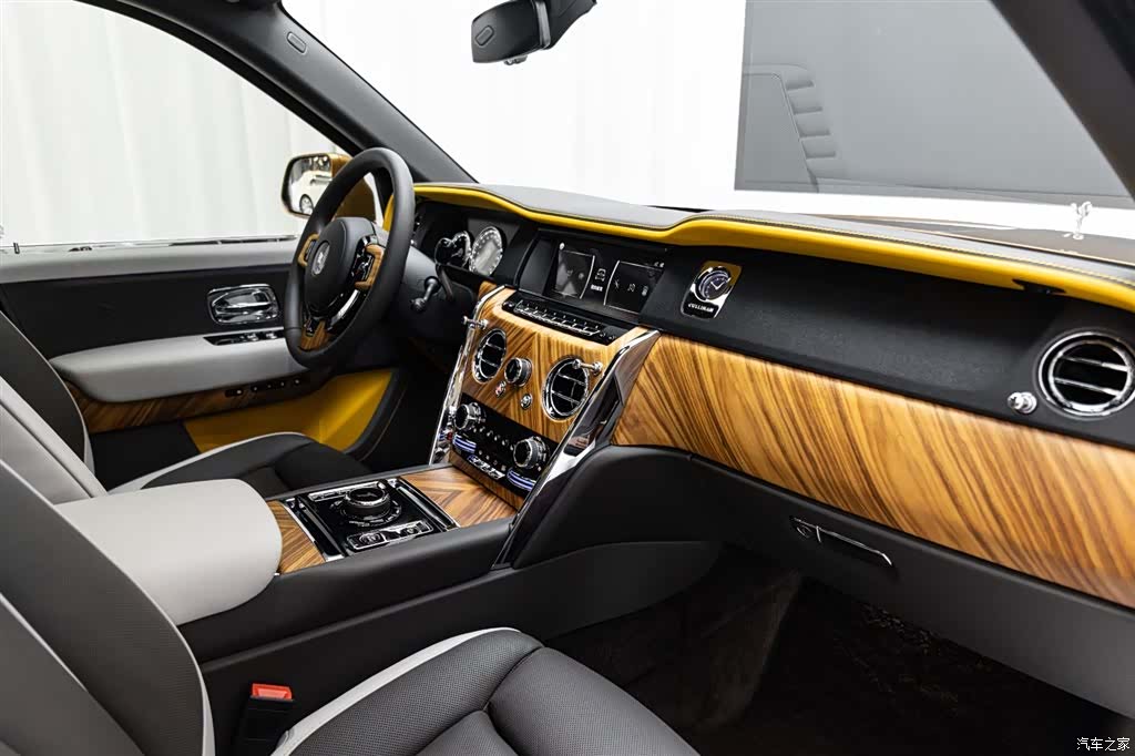 Rolls-Royce Cullinan, 2024 18