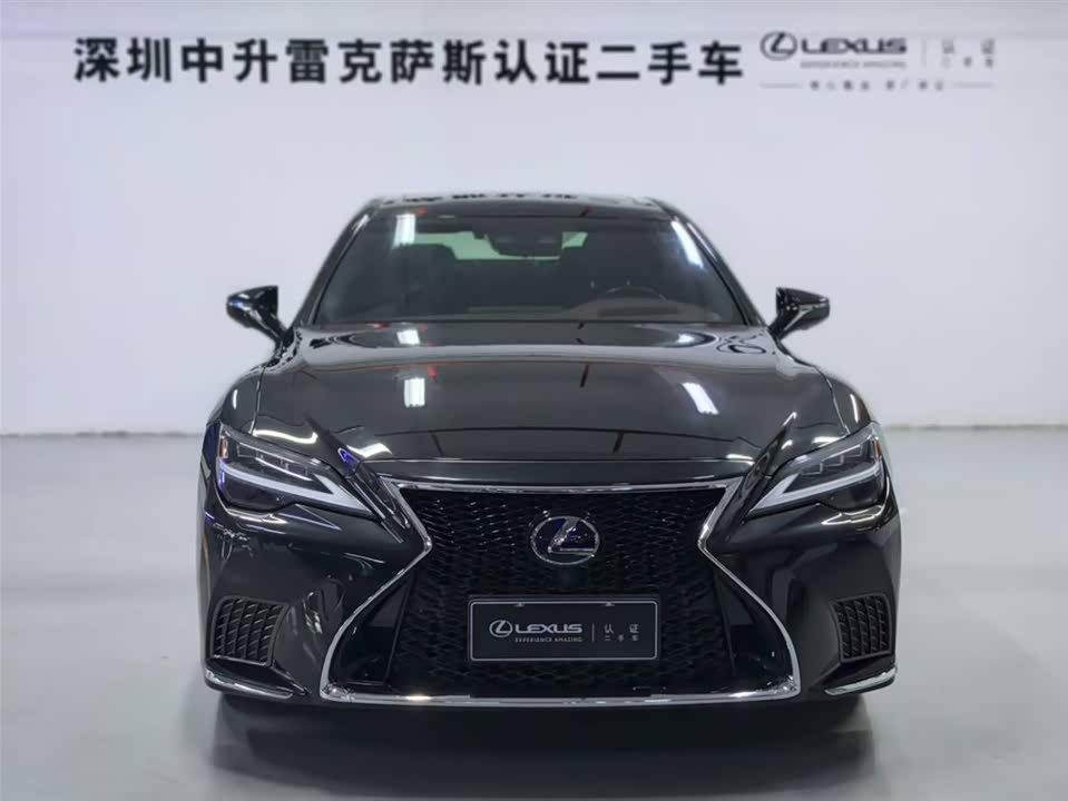 Lexus LS