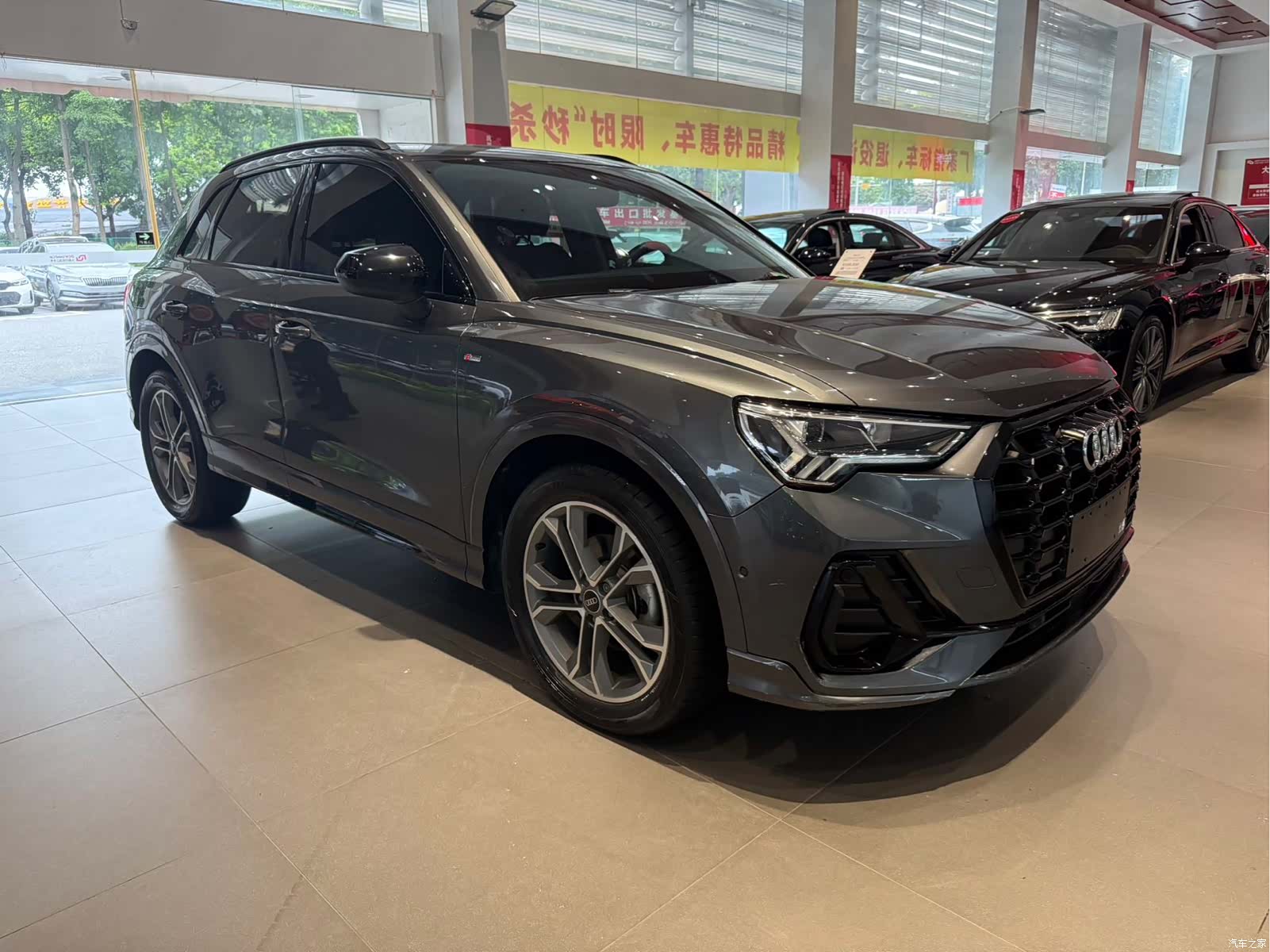 Audi Q3, 2023 3