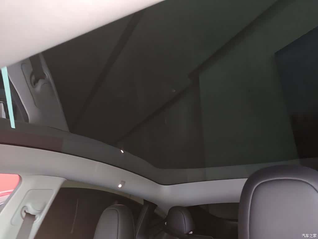 Tesla Model Y, 2023 14