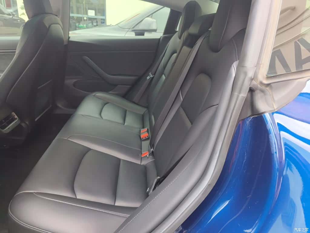 Tesla Model 3, 2019 13