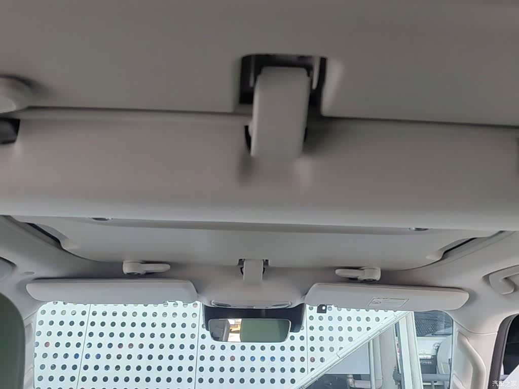 BAIC BJ40, 2025 18