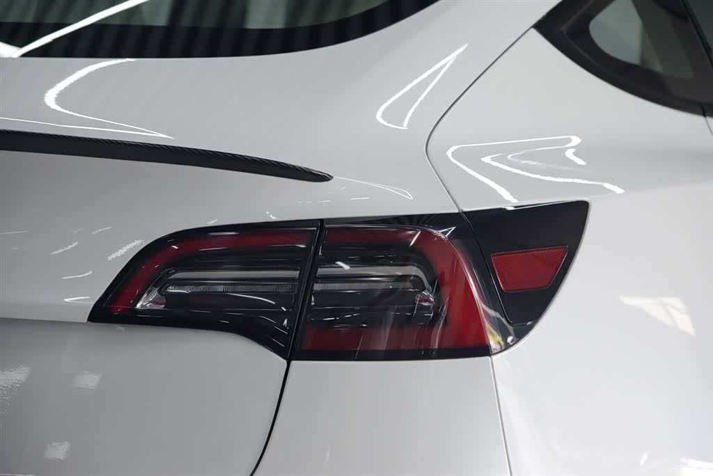 Tesla Model 3, 2021 28