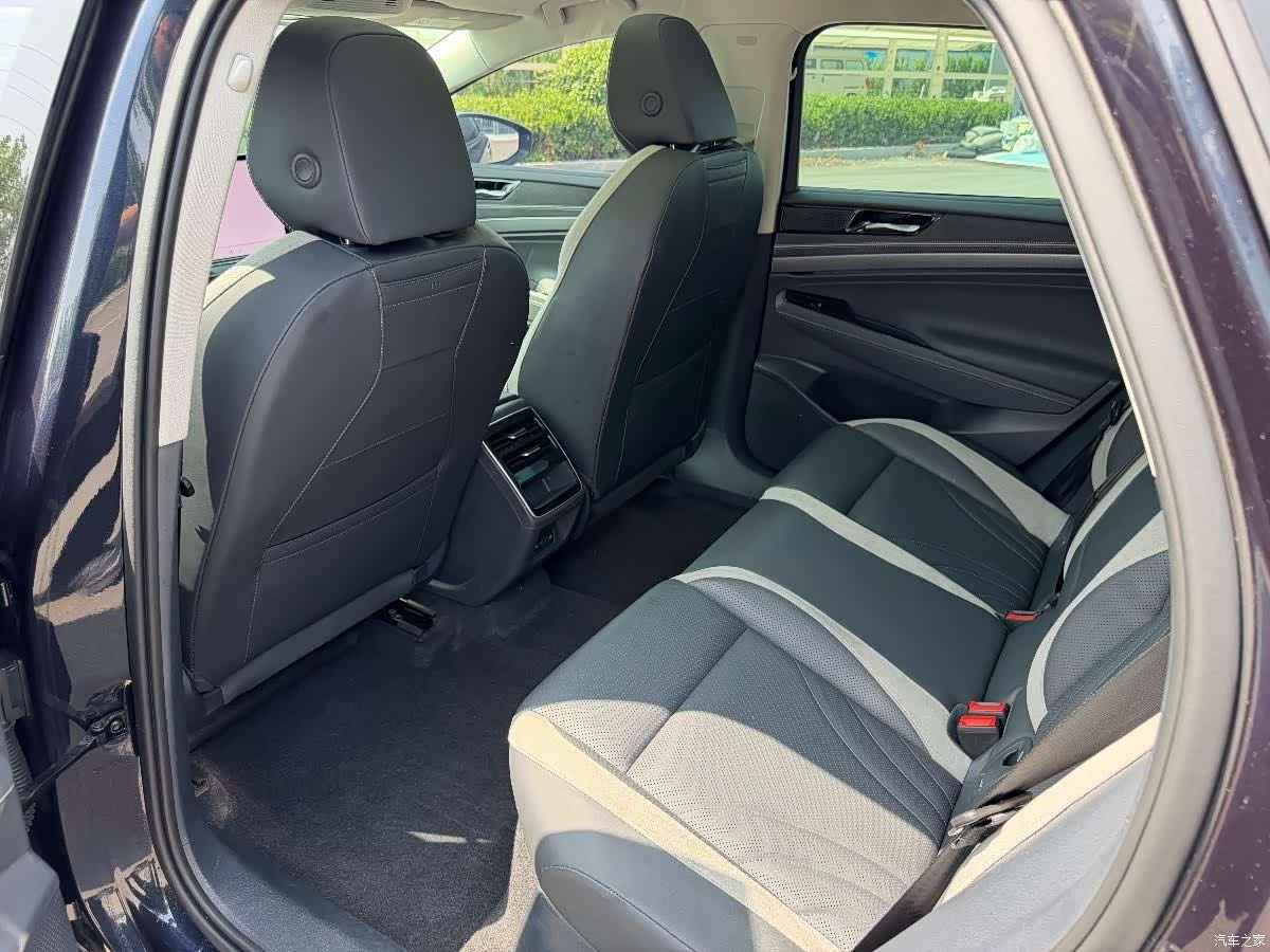 Volkswagen ID.7, 2024 13