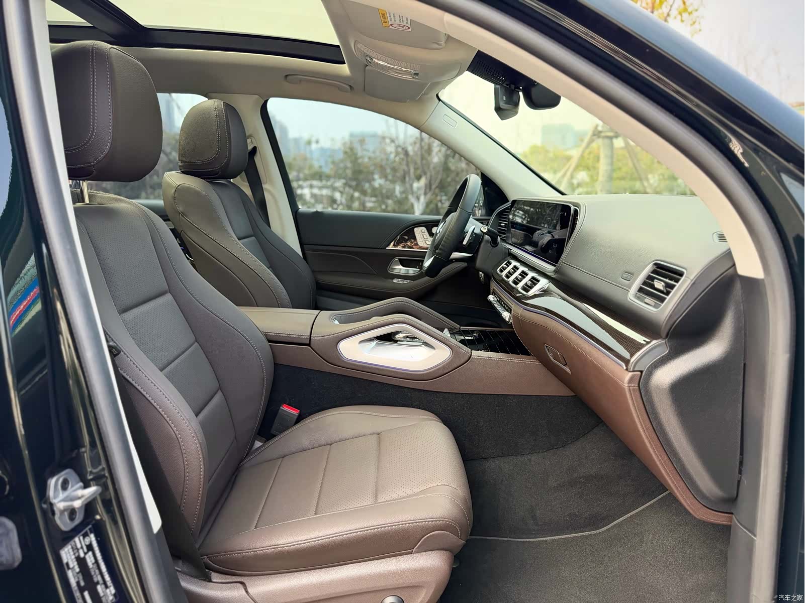 Mercedes-Benz GLS, 2023 16