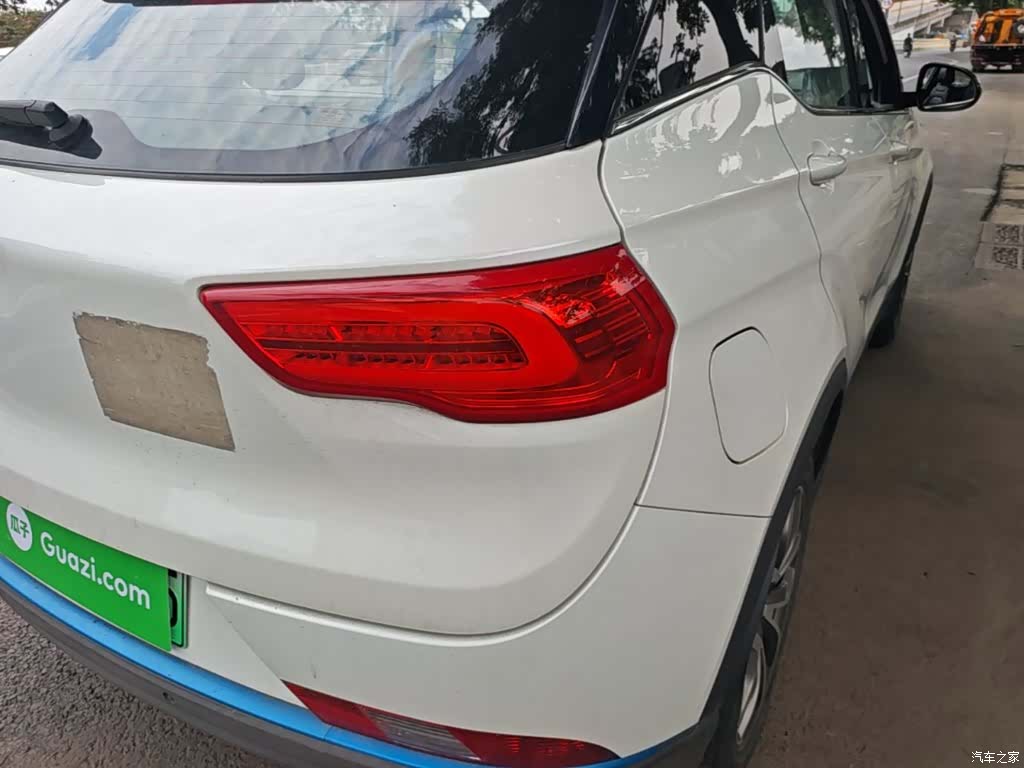 DongFeng E3, 2020 8