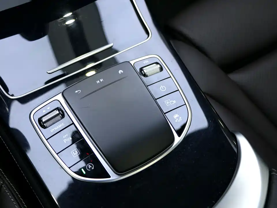 Mercedes-Benz GLC Mercedes-Benz GLC