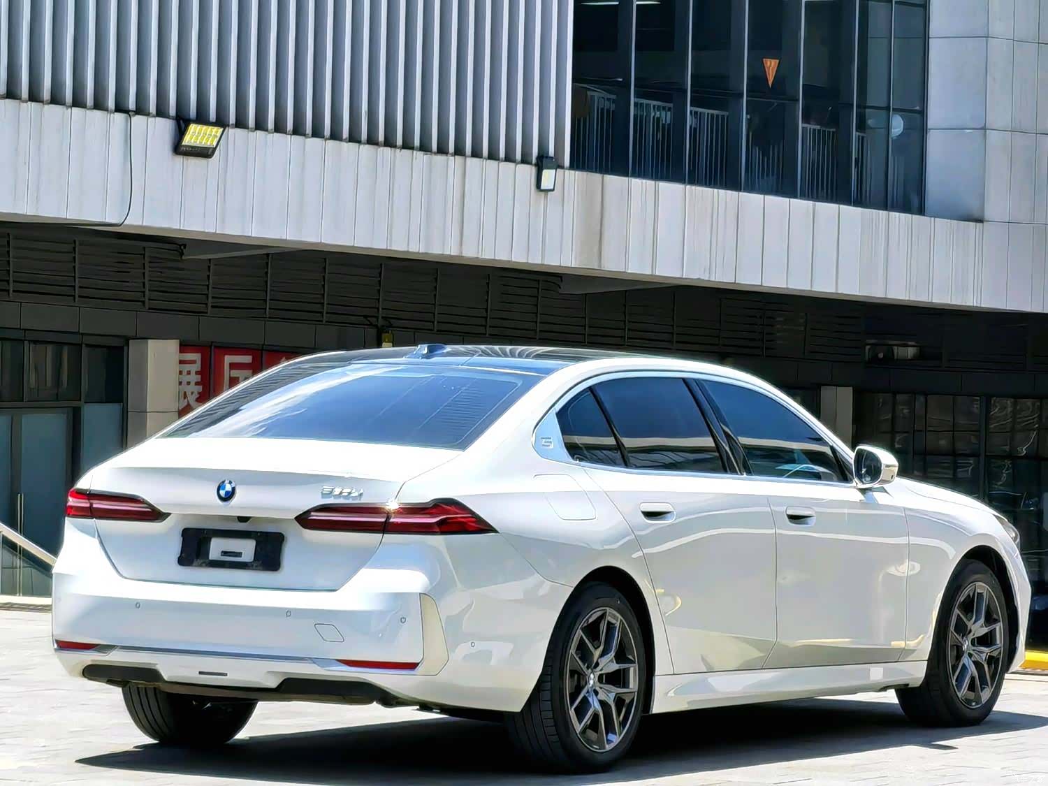 BMW 5 Series, 2024 16
