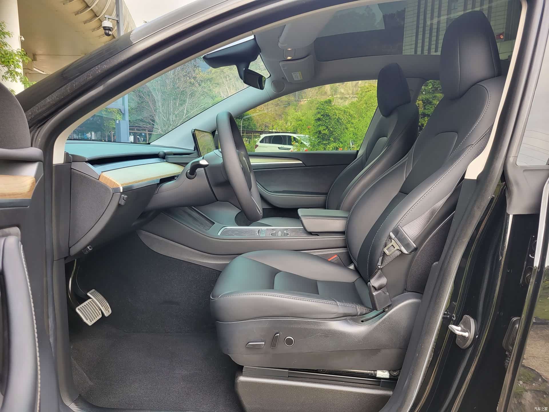 Tesla Model Y, 2023 9