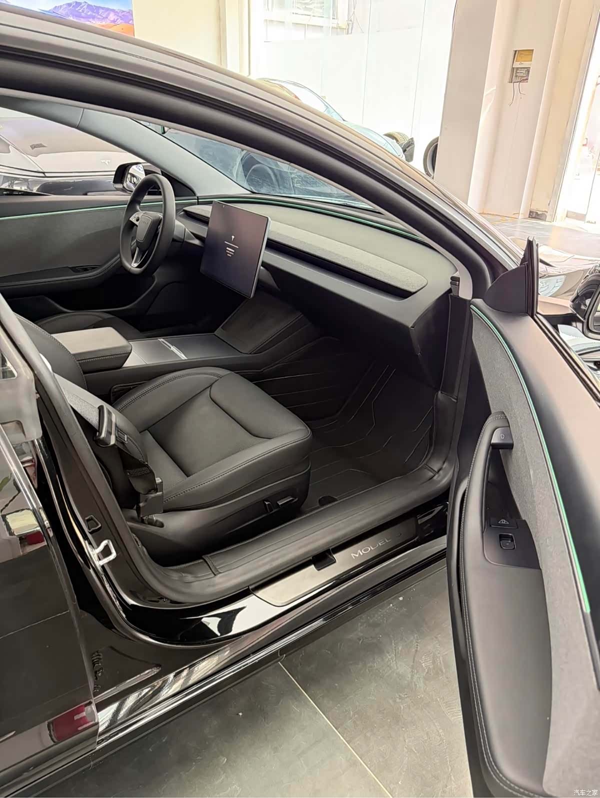 Tesla Model 3, 2025 6