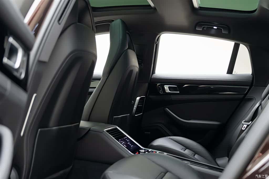 Porsche Panamera, 2018 9