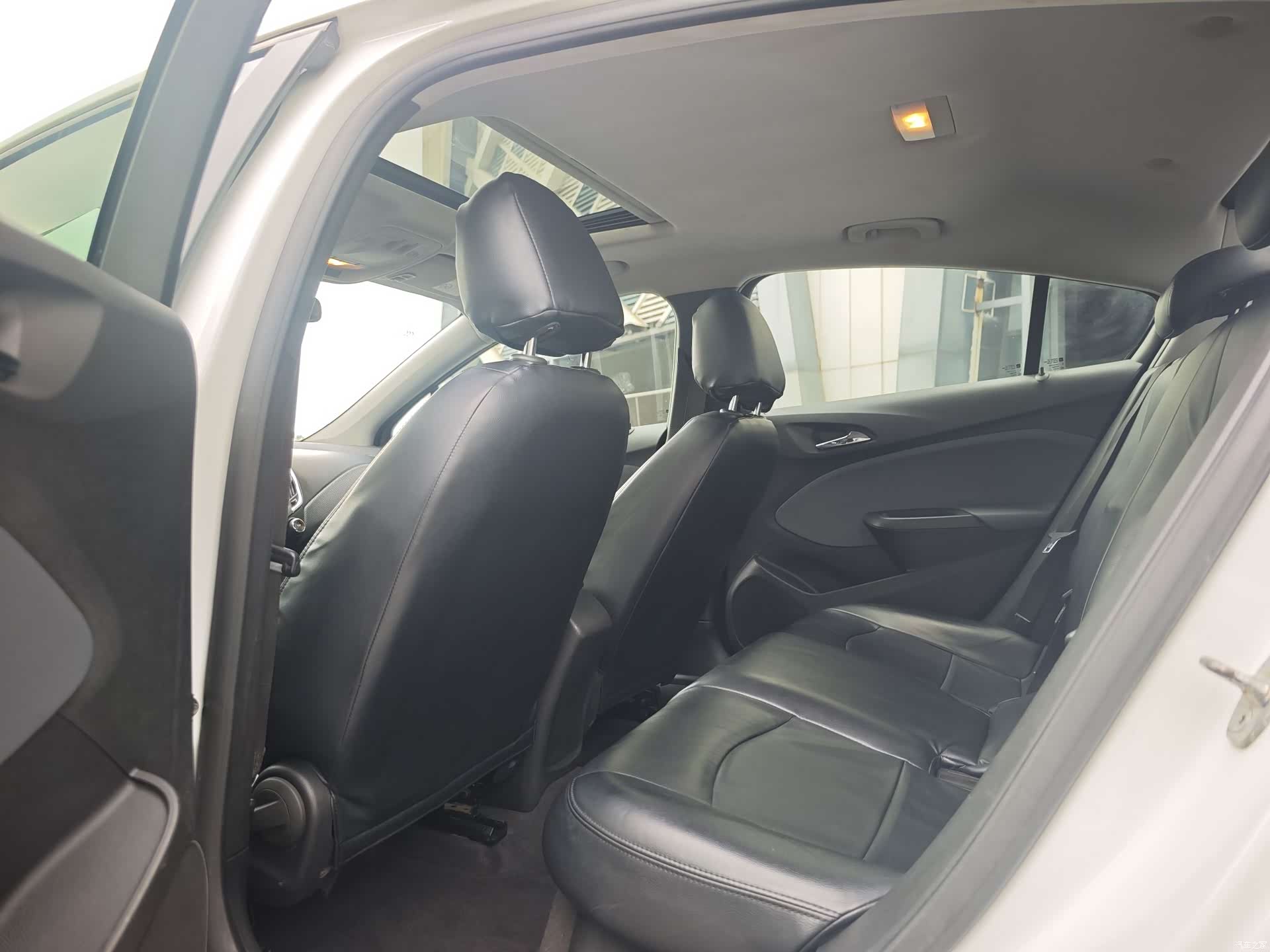 Chevrolet 320, 2017 13