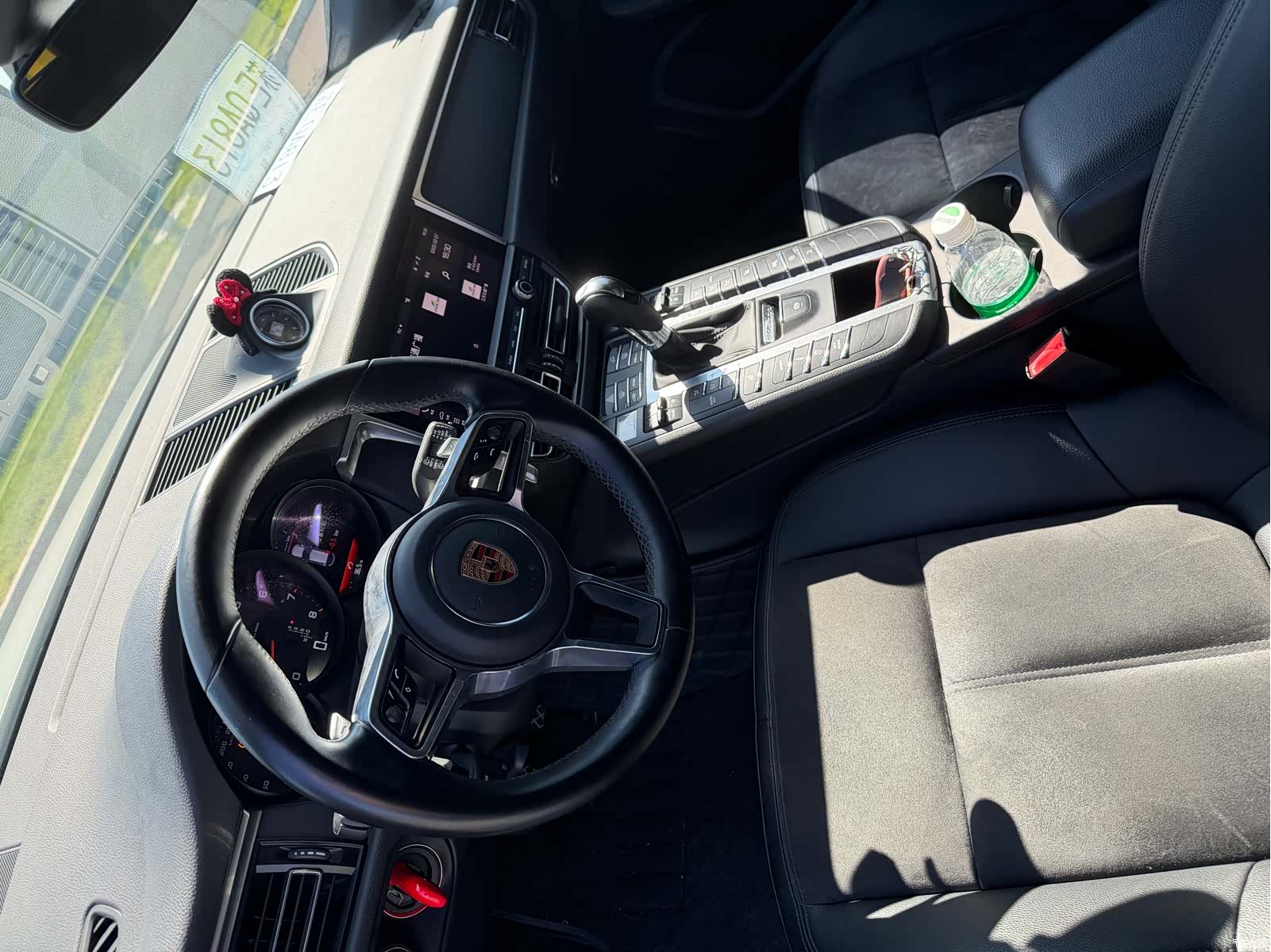 Porsche Macan, 2020 все фото