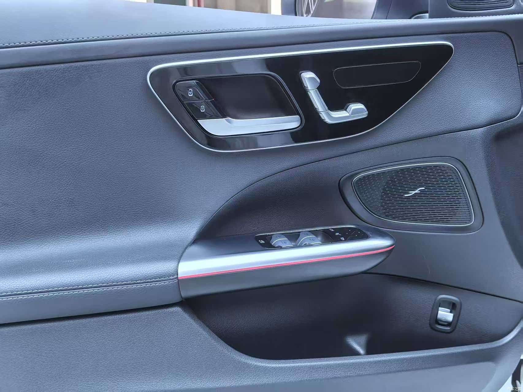 Mercedes-Benz C-Class, 2023 23