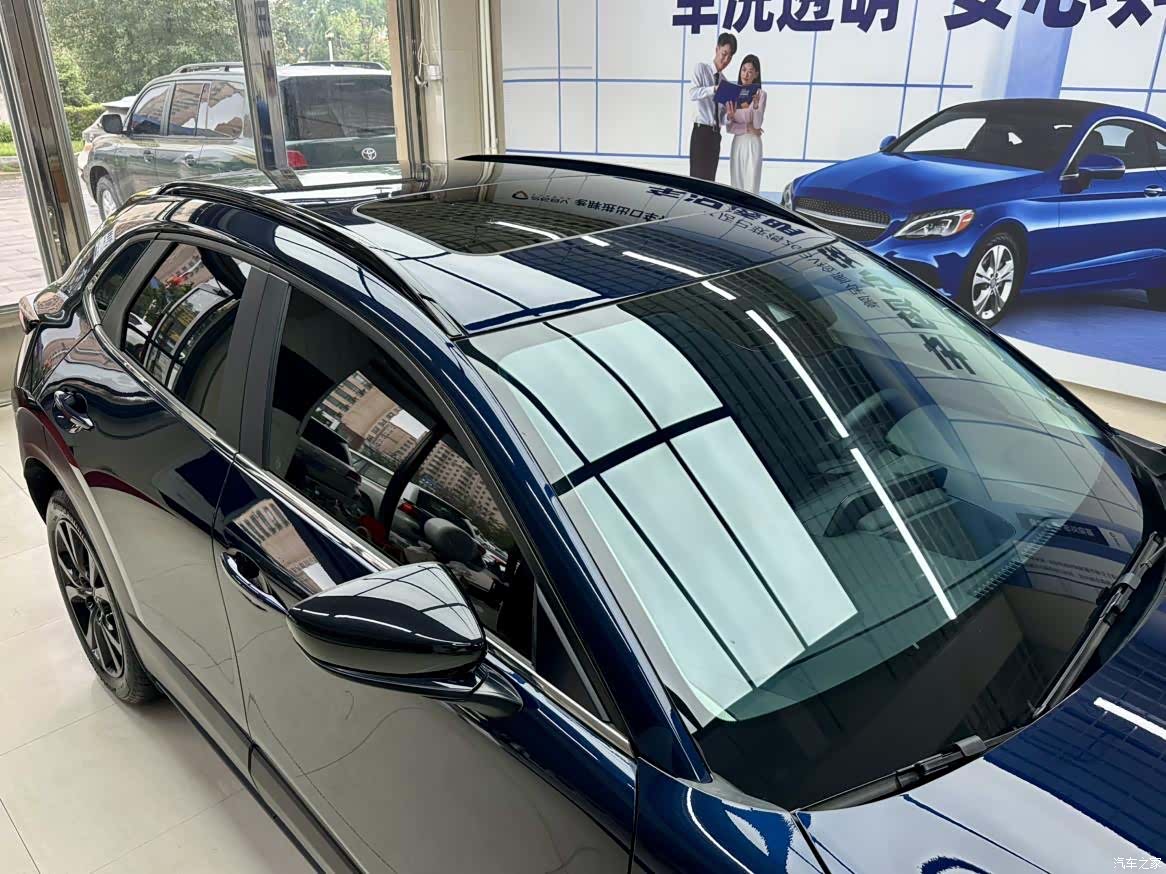 Mazda CX-30, 2022 7