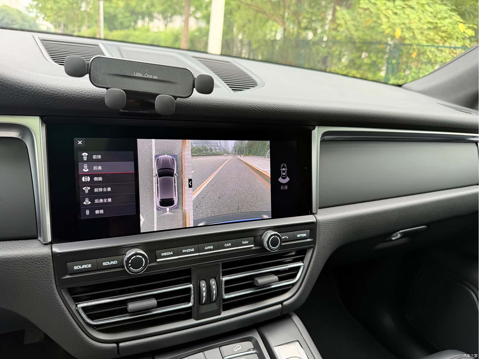 Porsche Macan, 2021 11
