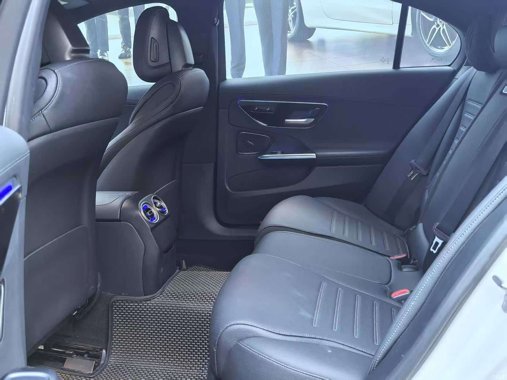 Mercedes-Benz C-Class, 2023 8