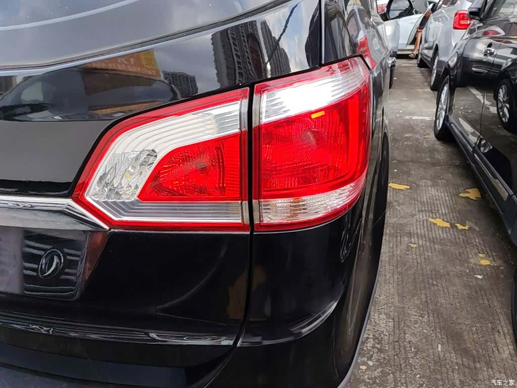 Wuling 730, 2015 8
