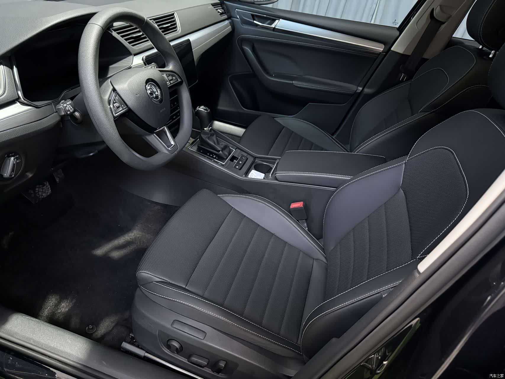 Skoda Superb, 2023 8