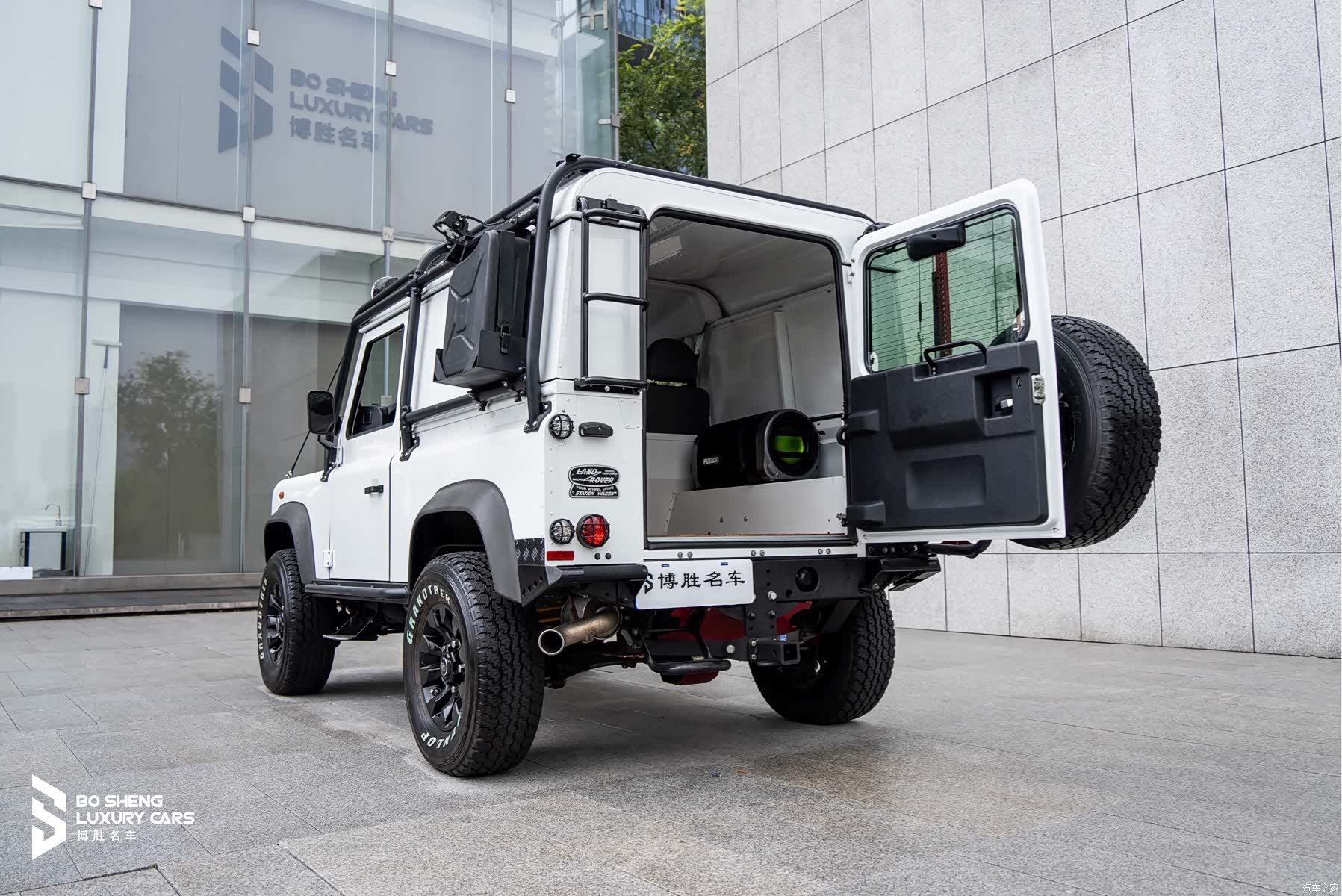 Land Rover Defender, 2015 28
