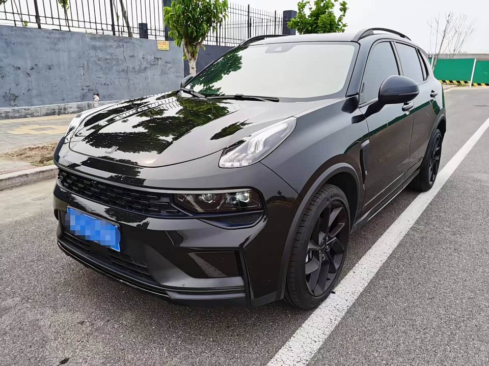 Lynk & Co 01