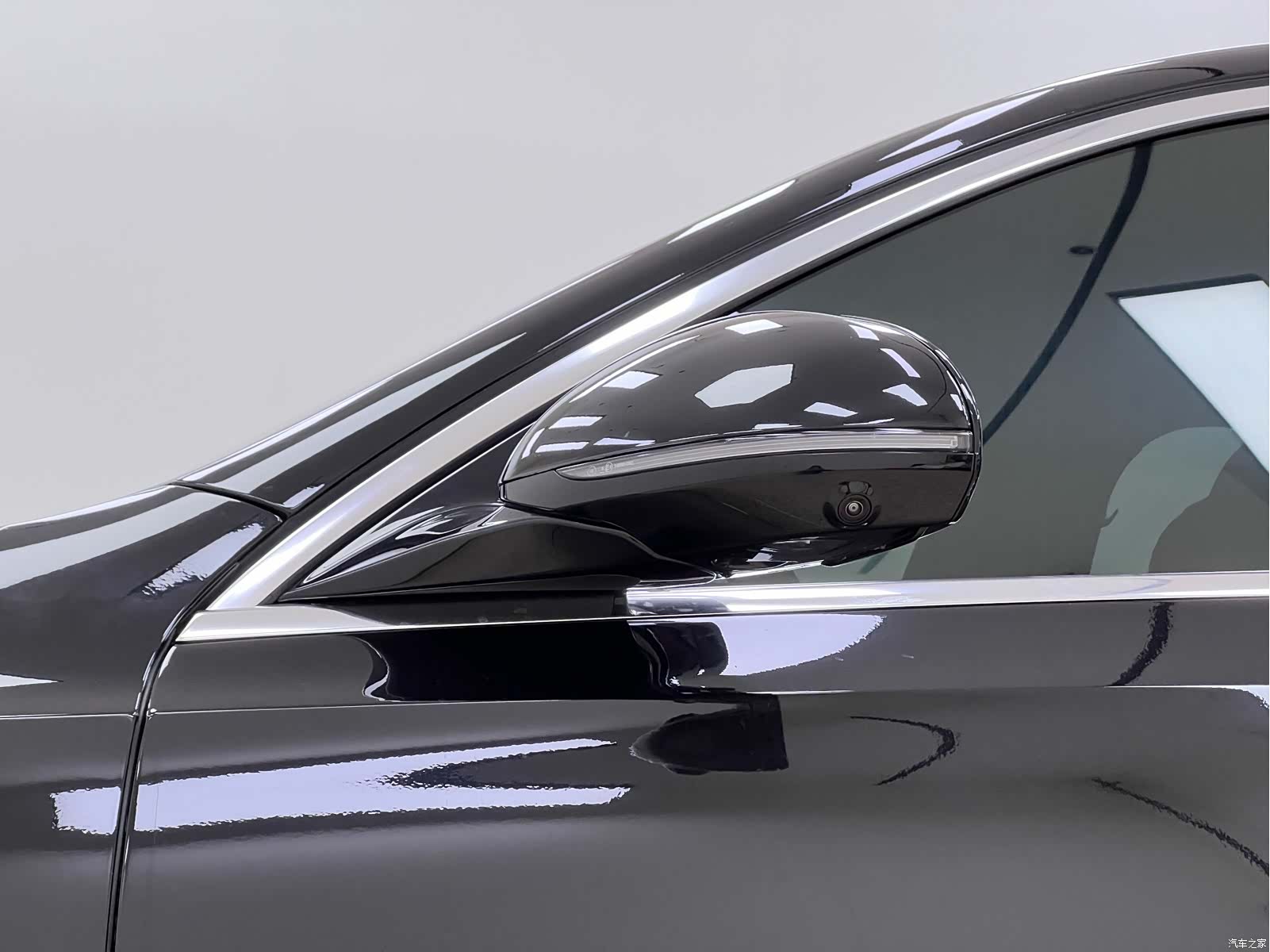Mercedes-Benz E-Class, 2024 7