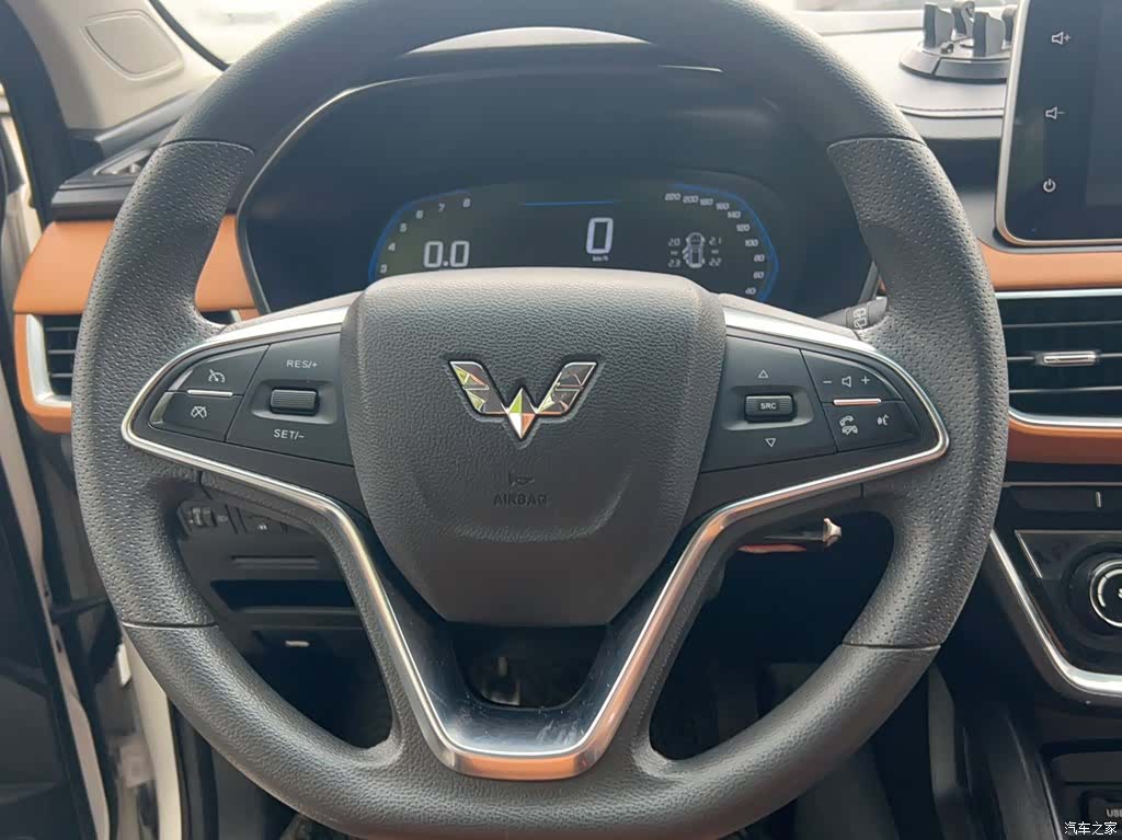 Wuling Hongguang, 2018 3