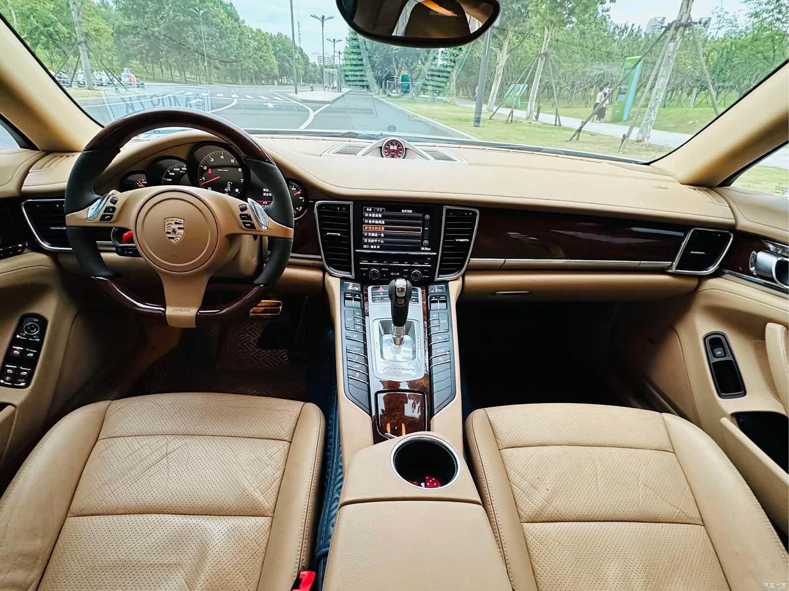 Porsche Panamera, 2011 10