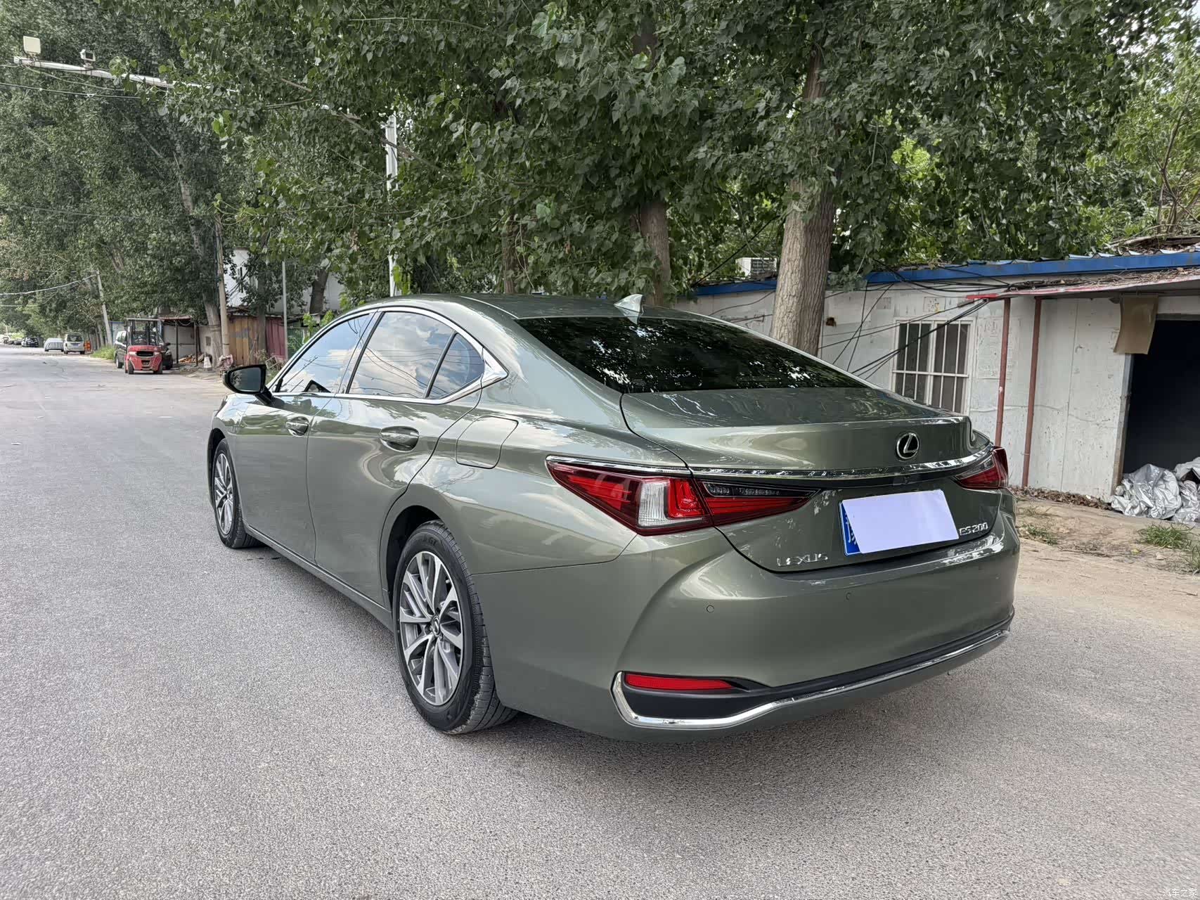 Lexus ES, 2022 10