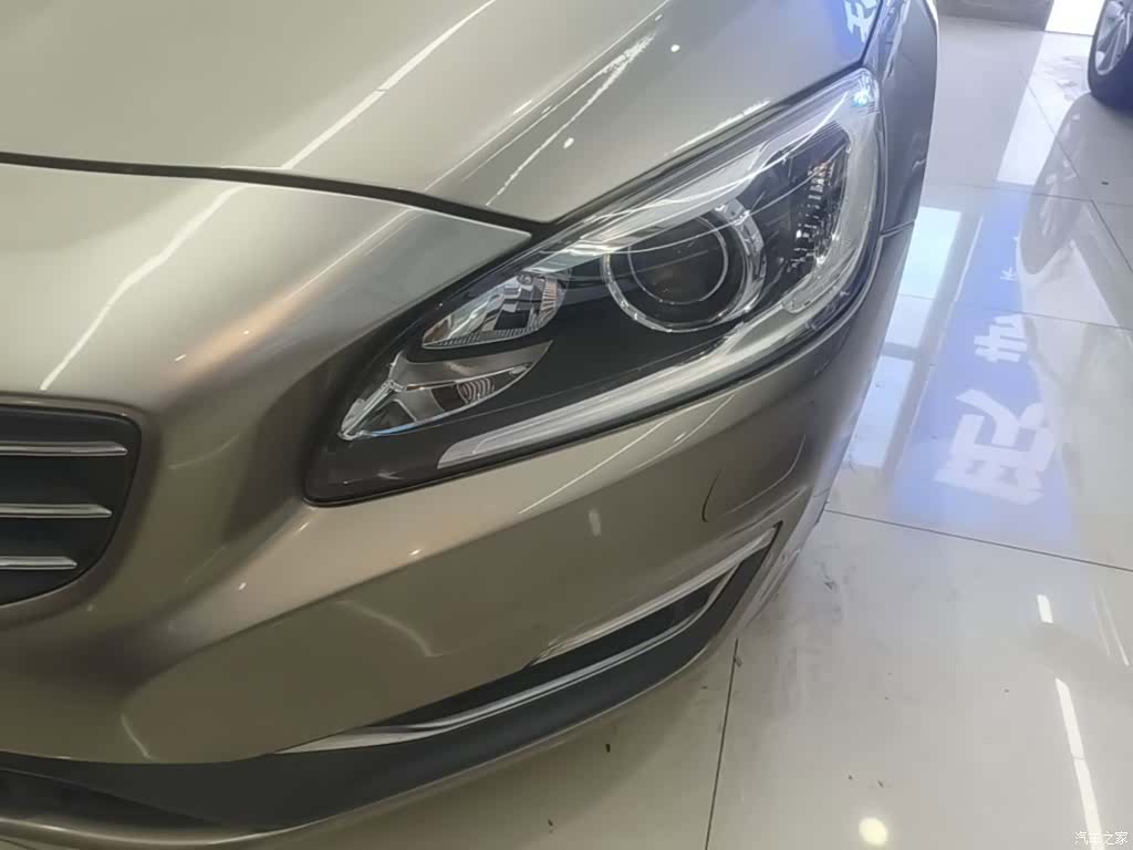 Volvo V60, 2017 24