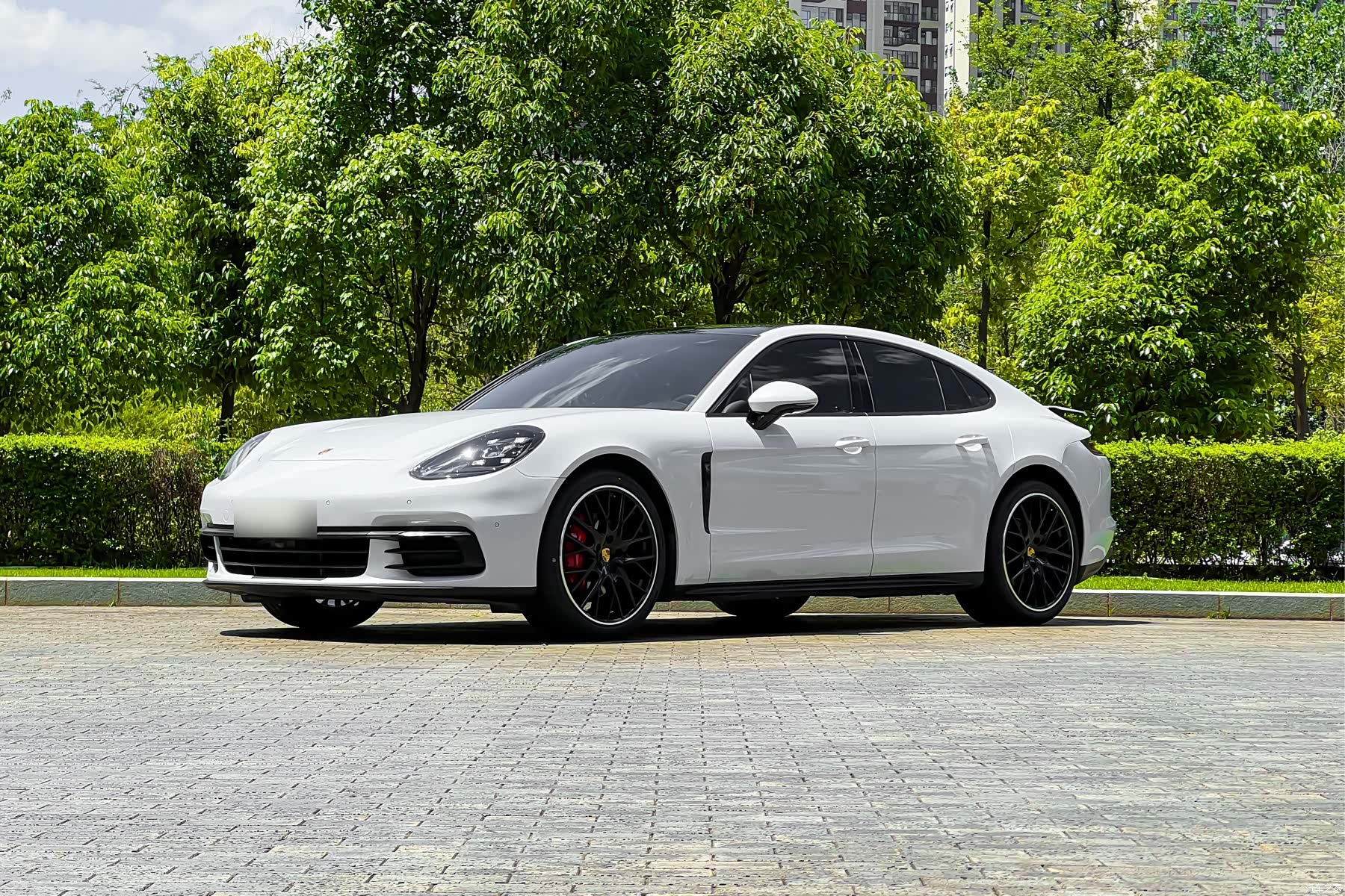 Porsche Panamera, 2018 1