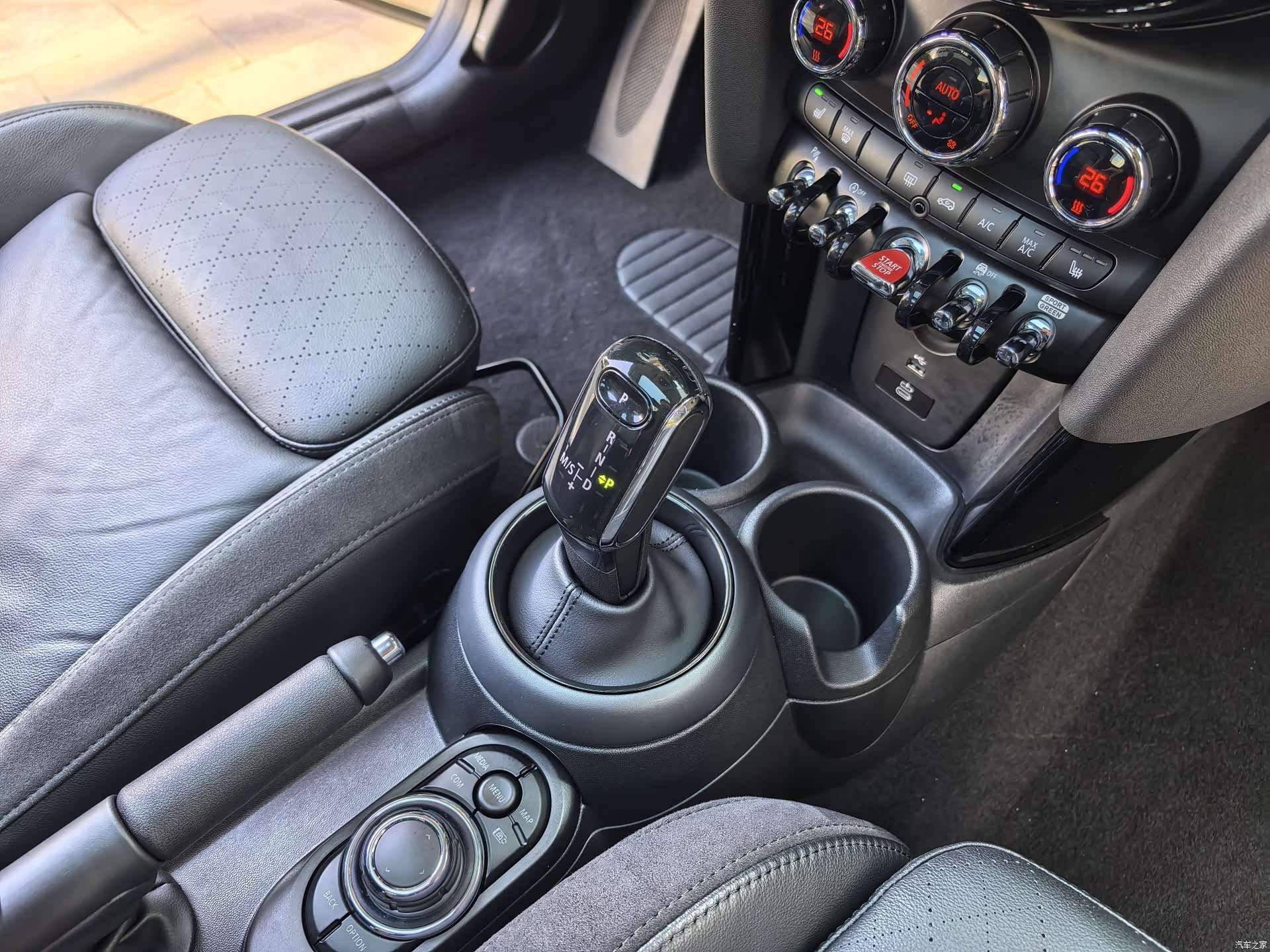 Mini Cooper, 2022 15