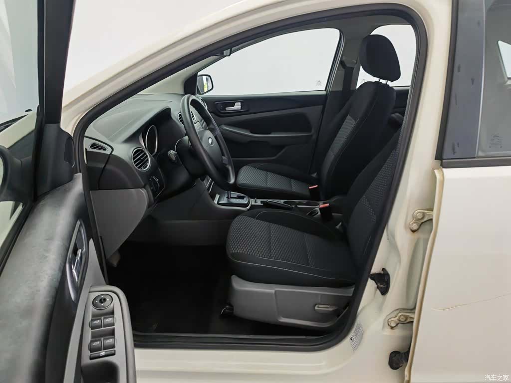 Ford Focus, 2014 10