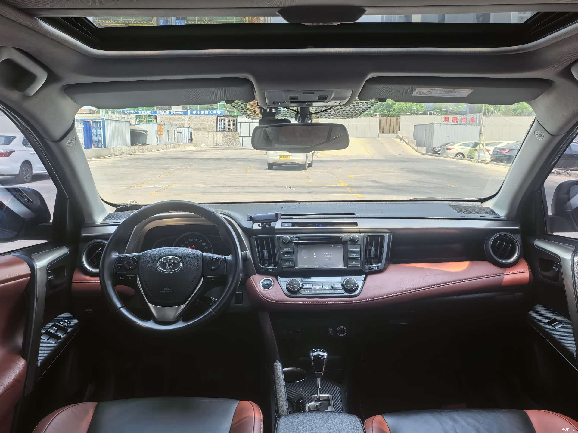 Toyota RAV4, 2014 все фото