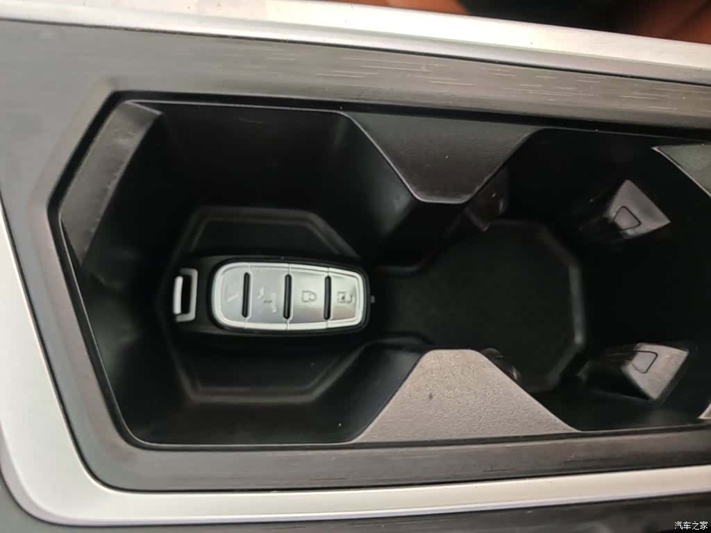 Geely X6, 2021 9