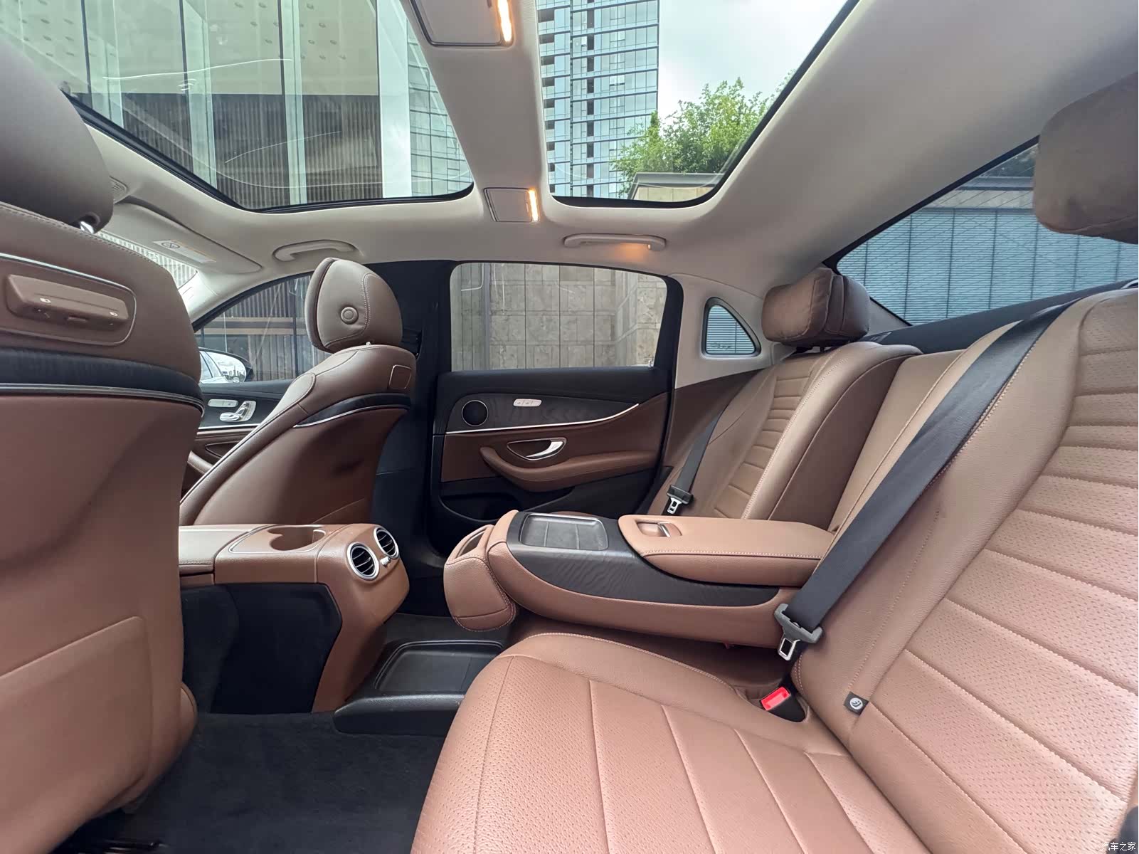 Mercedes-Benz E-Class, 2018 21
