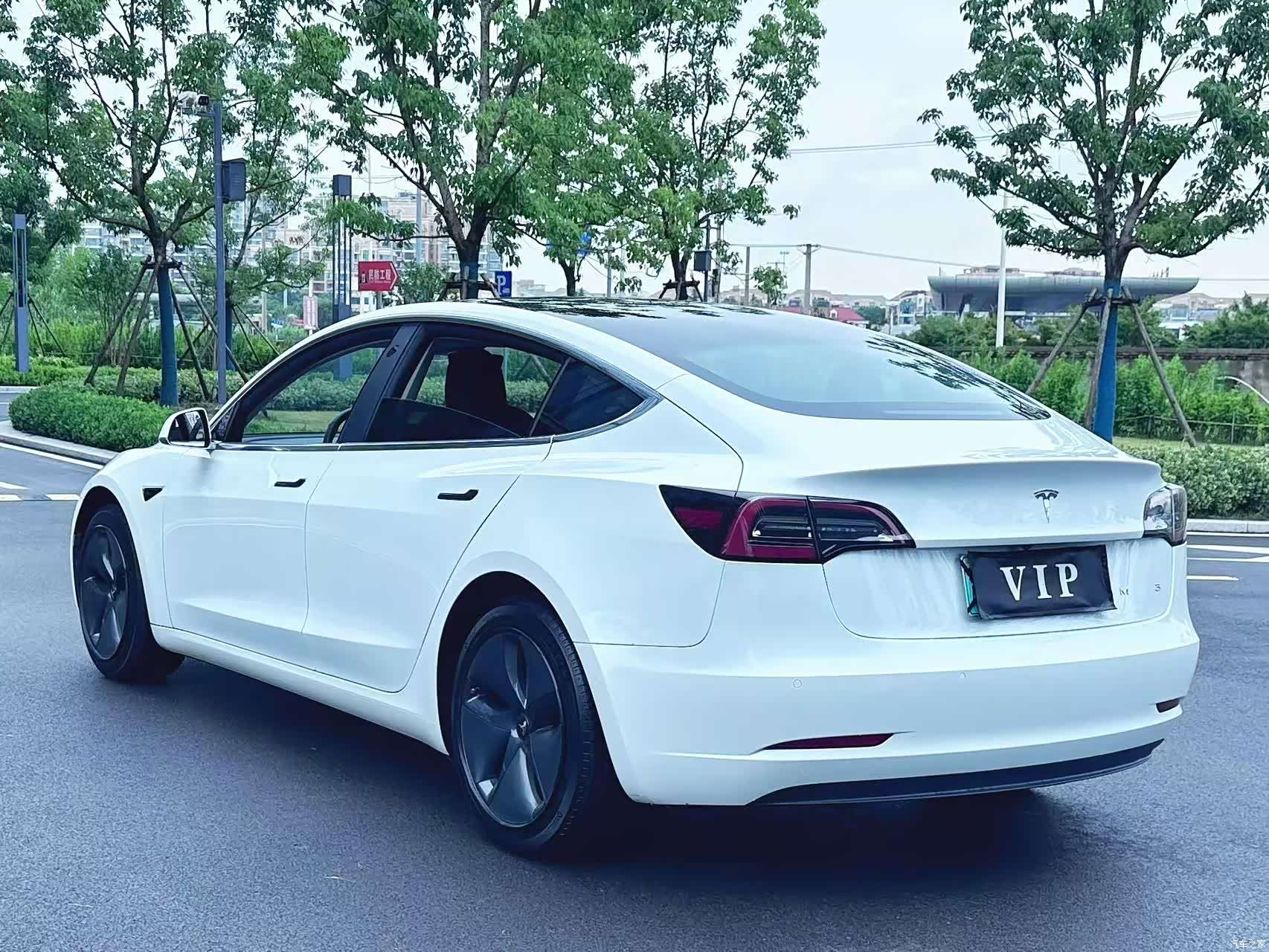 Tesla Model 3, 2020 11