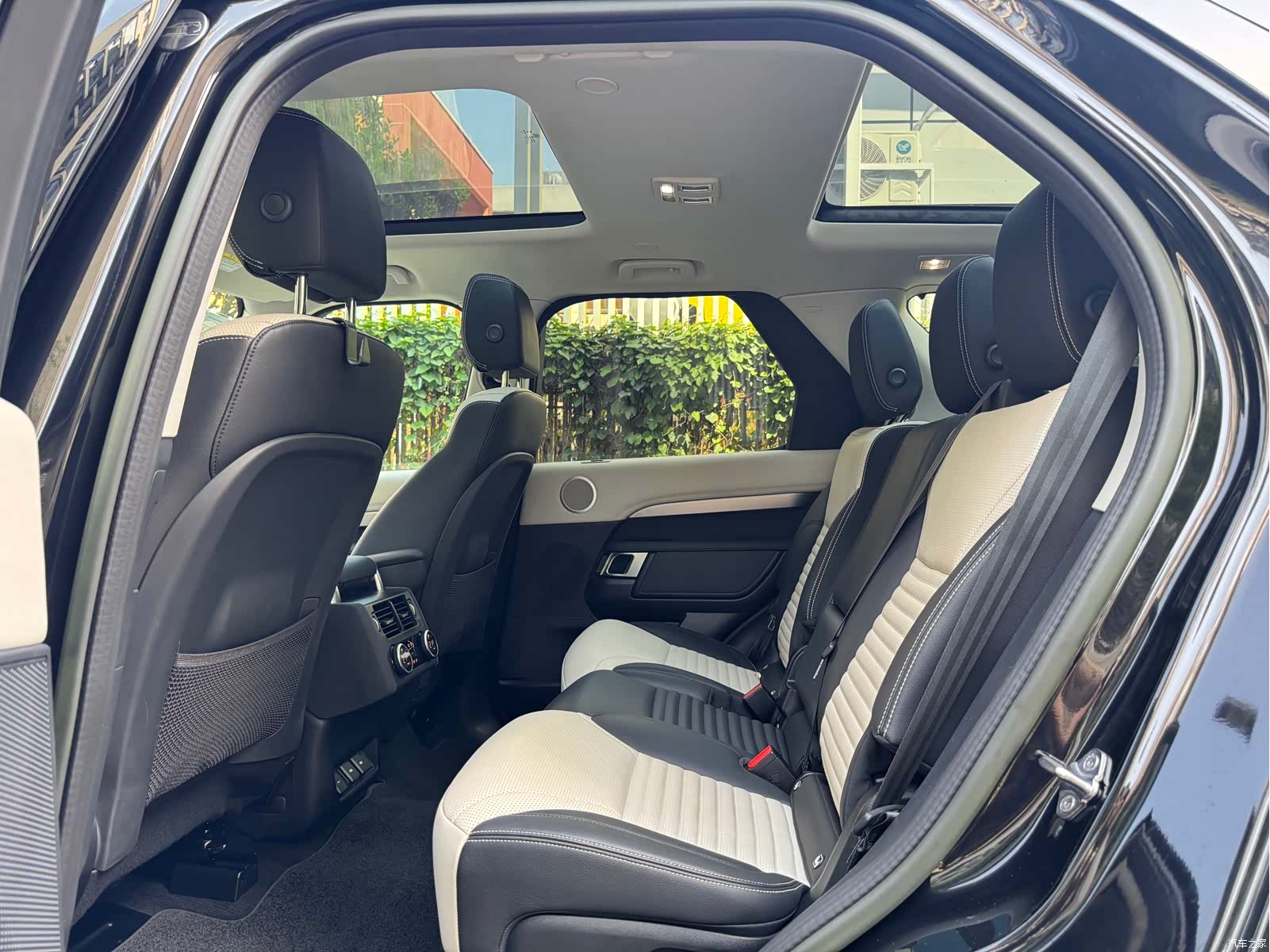Land Rover Discovery, 2023 14
