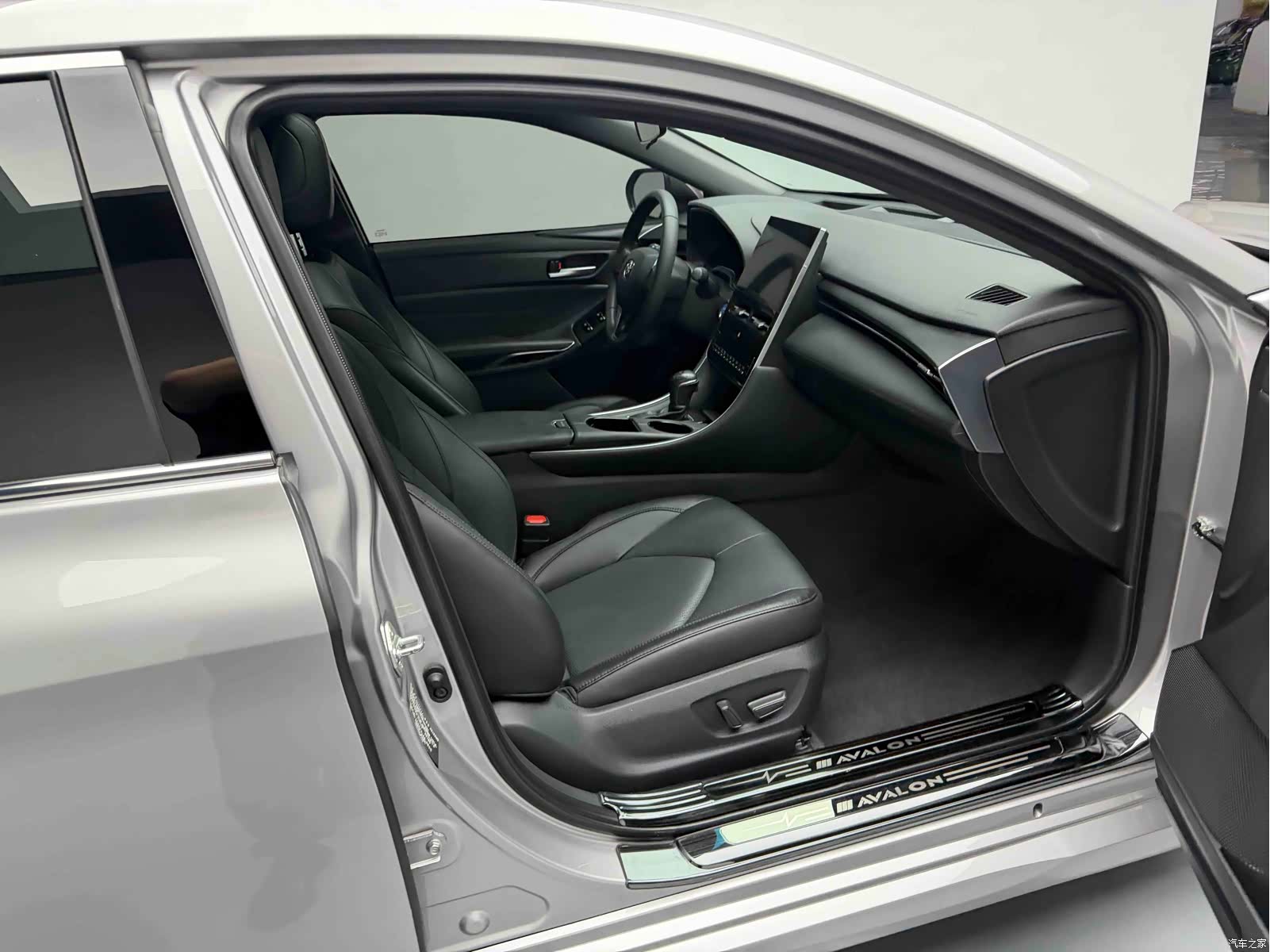 Toyota Avalon, 2023 3