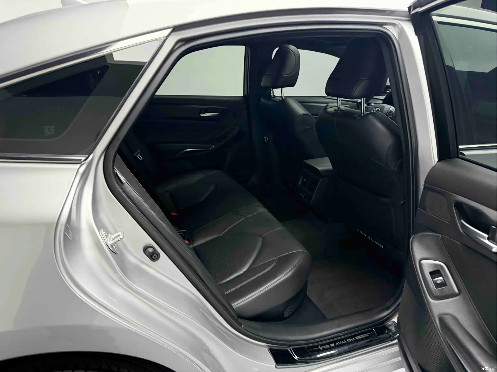 Toyota Avalon, 2023 18