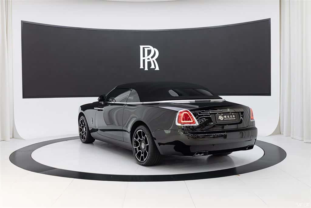 Rolls-Royce Black, 2019 6