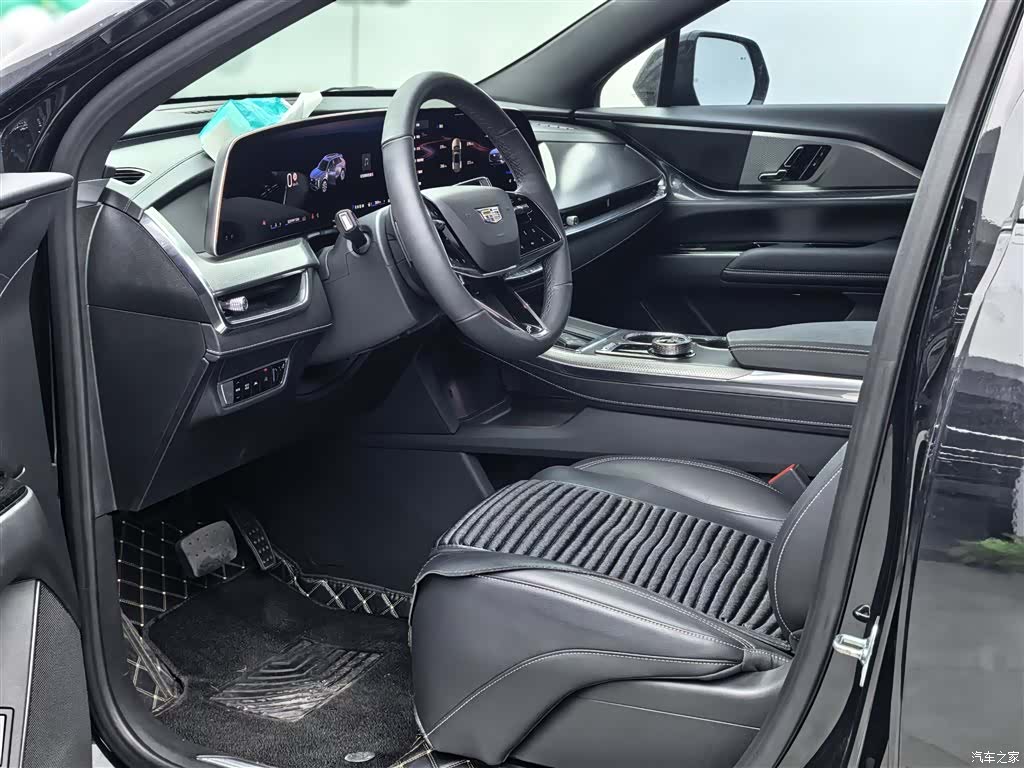 Cadillac XT5, 2025 все фото