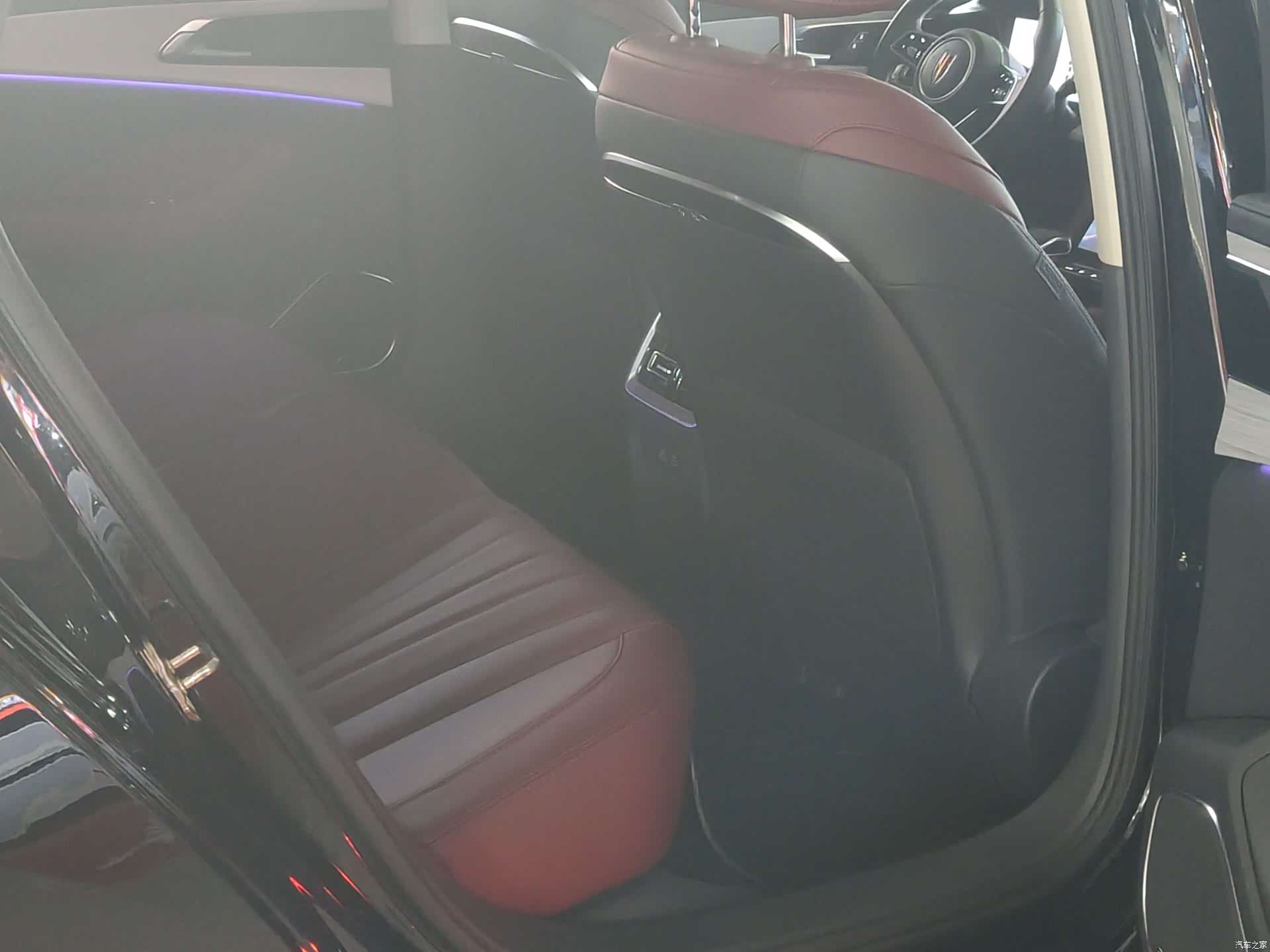 Hongqi H5, 2025 8