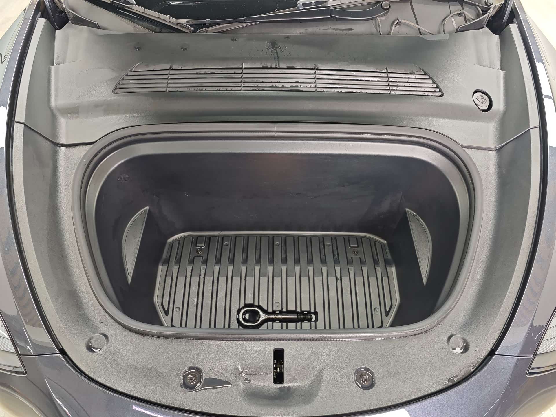 Tesla Model Y, 2024 36