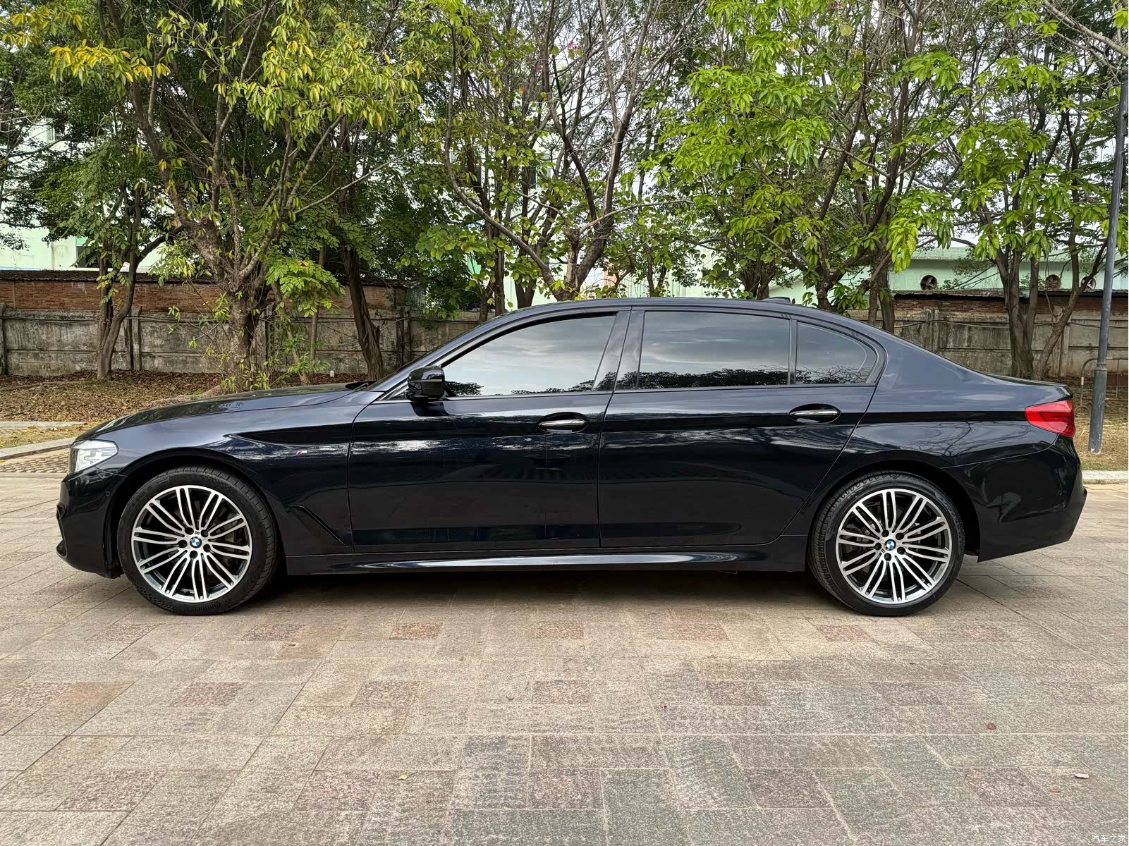 BMW 5 Series, 2017 19