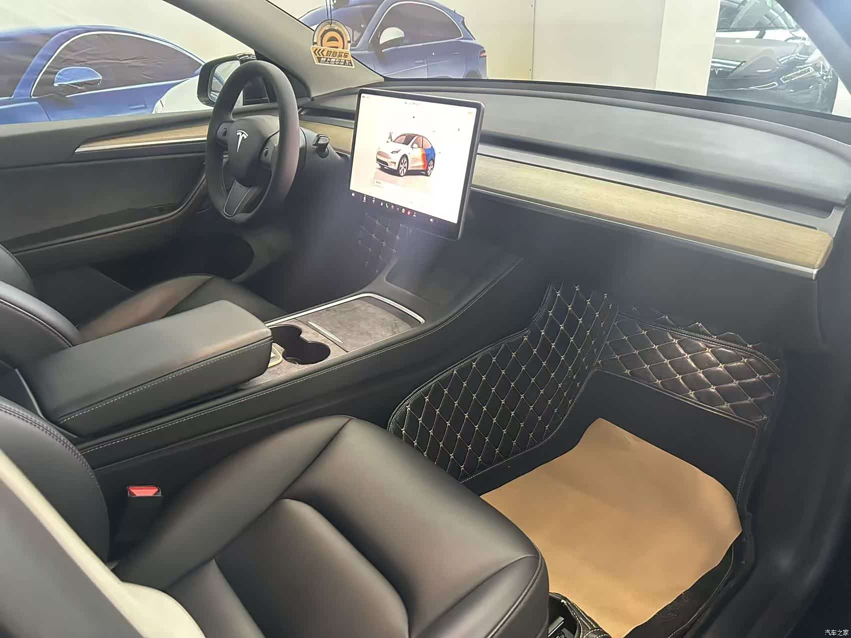 Tesla Model Y, 2022 17