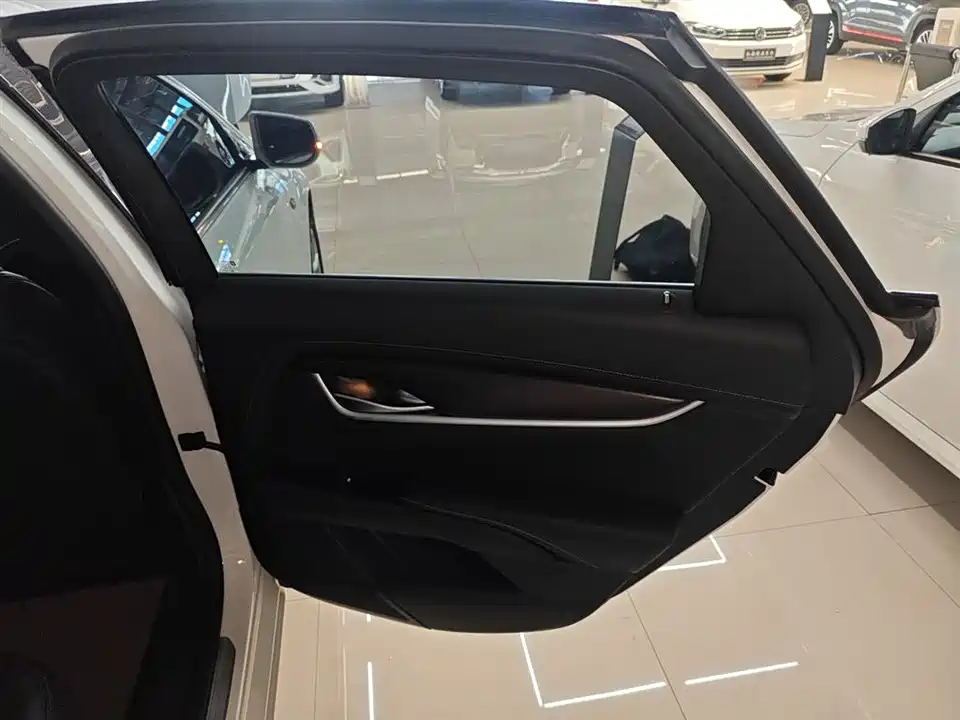 Cadillac XTS