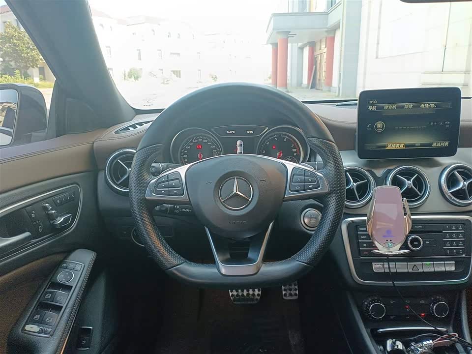 Mercedes-Benz CLA