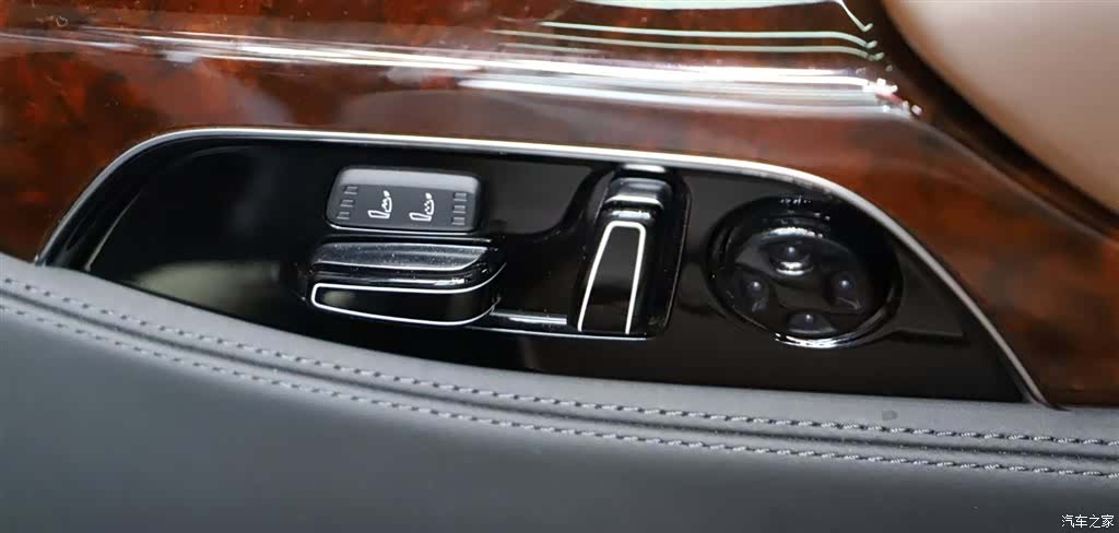 Audi A8L, 2012 27