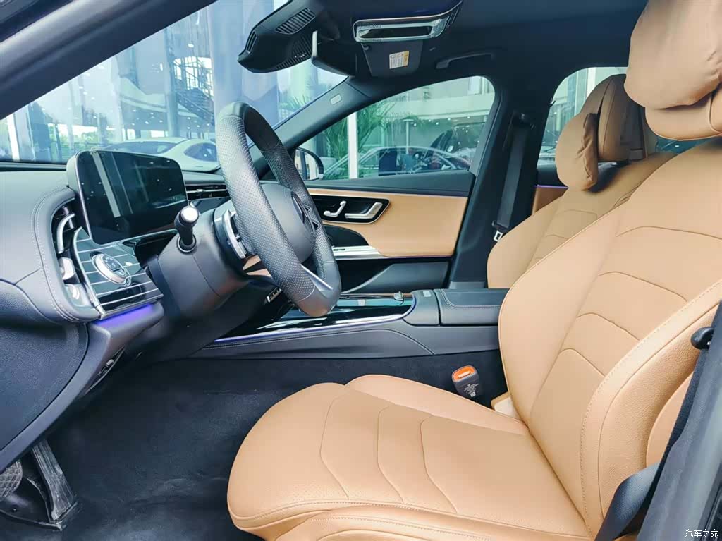 Mercedes-Benz E-Class, 2024 10